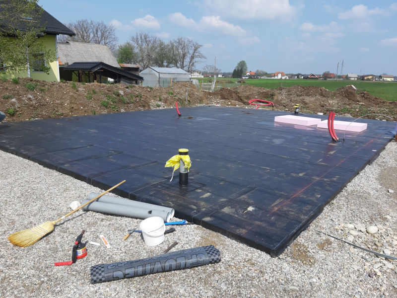 Izolacija temeljne plošče JUBHome BASE v Apačah