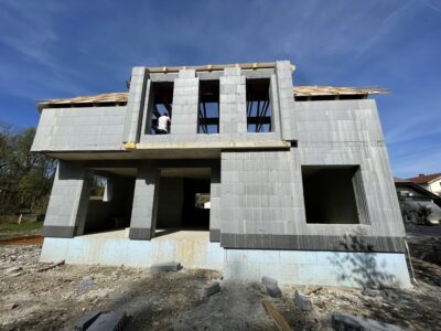 JUBHome hiša se gradi